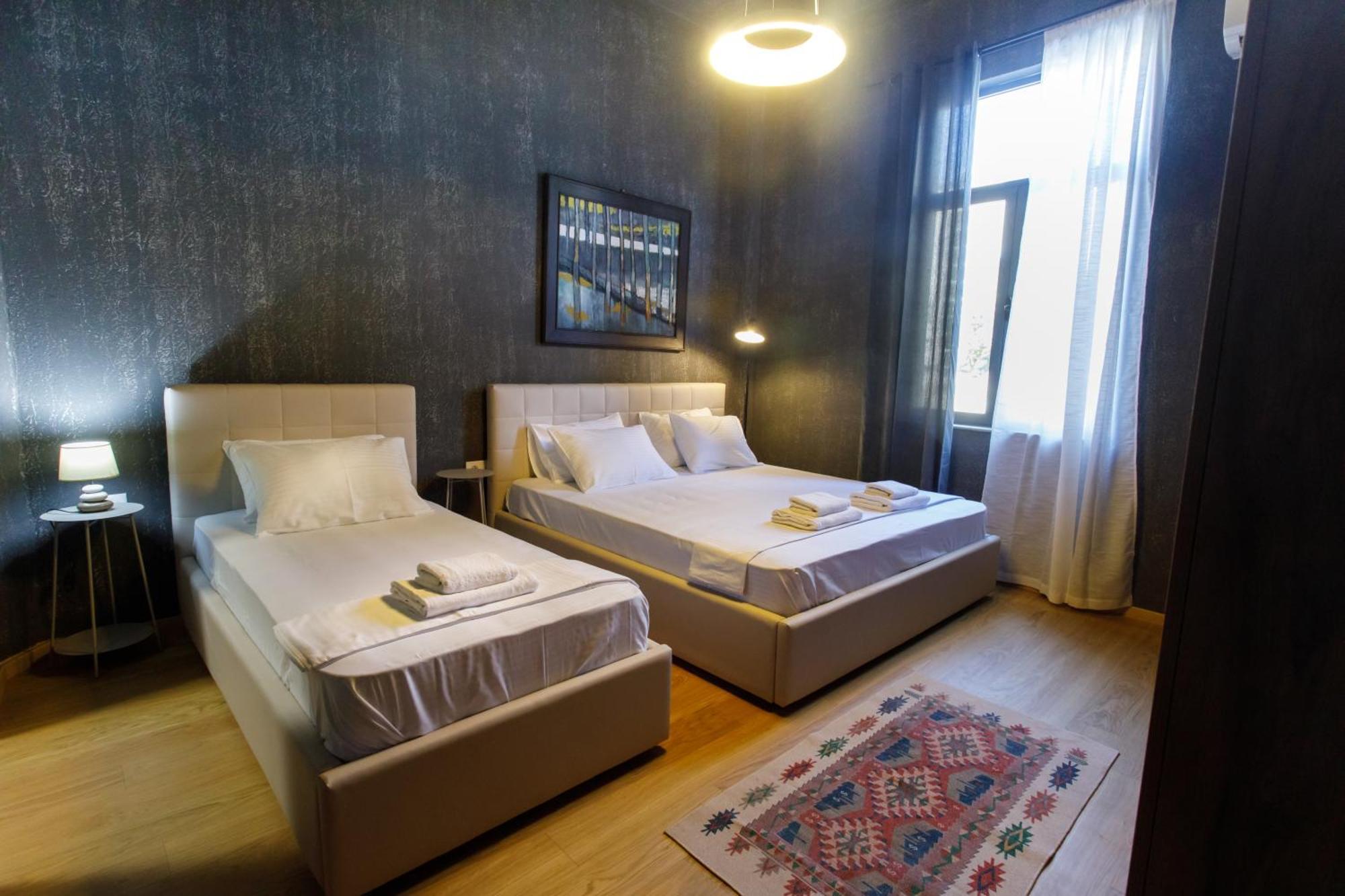 Sa 24 Tirana
